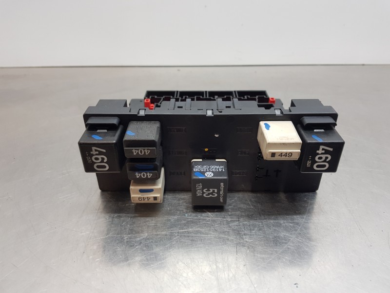 Recambio de caja reles / fusibles para volkswagen passat berlina (3c2) elegance referencia OEM IAM 3C0937049E   Recambio de caja reles / fusibles para volkswagen passat berlina (3c2) elegance referencia OEM IAM 3C0937049E