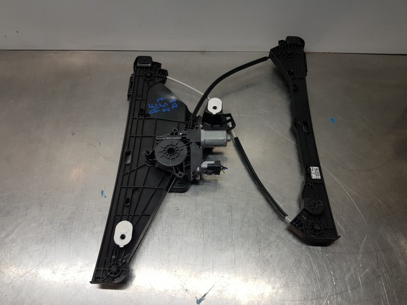 Recambio de elevalunas delantero derecho para opel corsa f elegance referencia OEM IAM 9829043380  