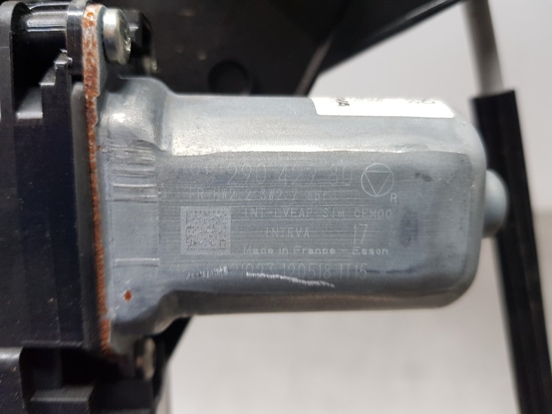 Recambio de elevalunas delantero derecho para opel corsa f elegance referencia OEM IAM 9829043380  