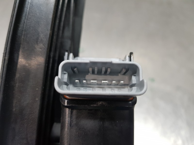 Recambio de elevalunas trasero derecho para opel corsa f elegance referencia OEM IAM 9829045580  