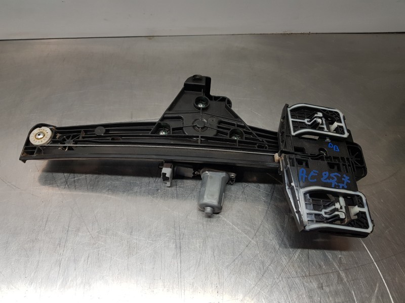 Recambio de elevalunas trasero izquierdo para opel corsa f elegance referencia OEM IAM 9829045980  