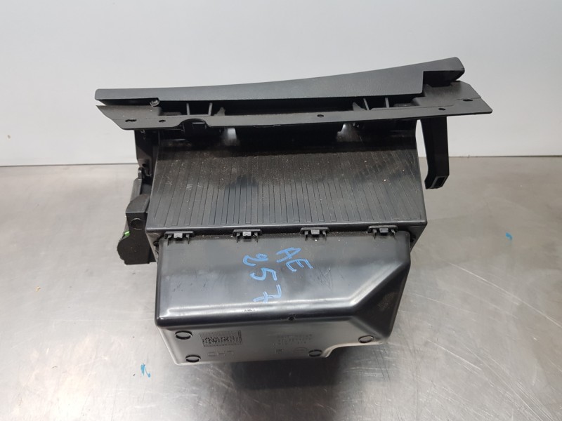 Recambio de guantera para opel corsa f elegance referencia OEM IAM 9830429480  