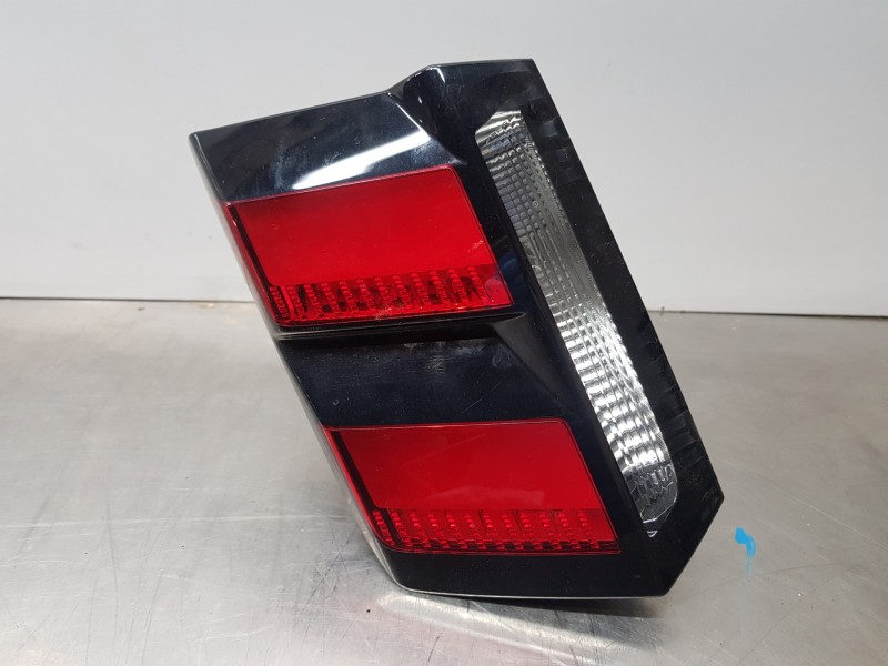 Recambio de piloto trasero derecho interior para peugeot 3008 active referencia OEM IAM 9810477780   Recambio de piloto trasero derecho interior para peugeot 3008 active referencia OEM IAM 9810477780