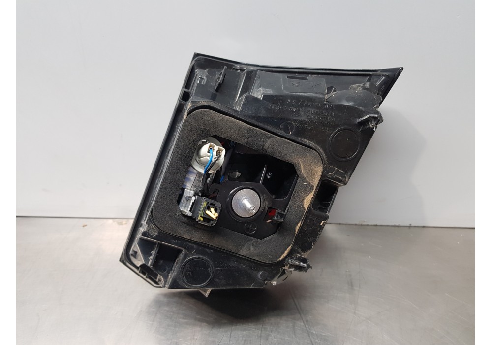 Recambio de piloto trasero derecho interior para peugeot 3008 active referencia OEM IAM 9810477780   Recambio de piloto trasero derecho interior para peugeot 3008 active referencia OEM IAM 9810477780