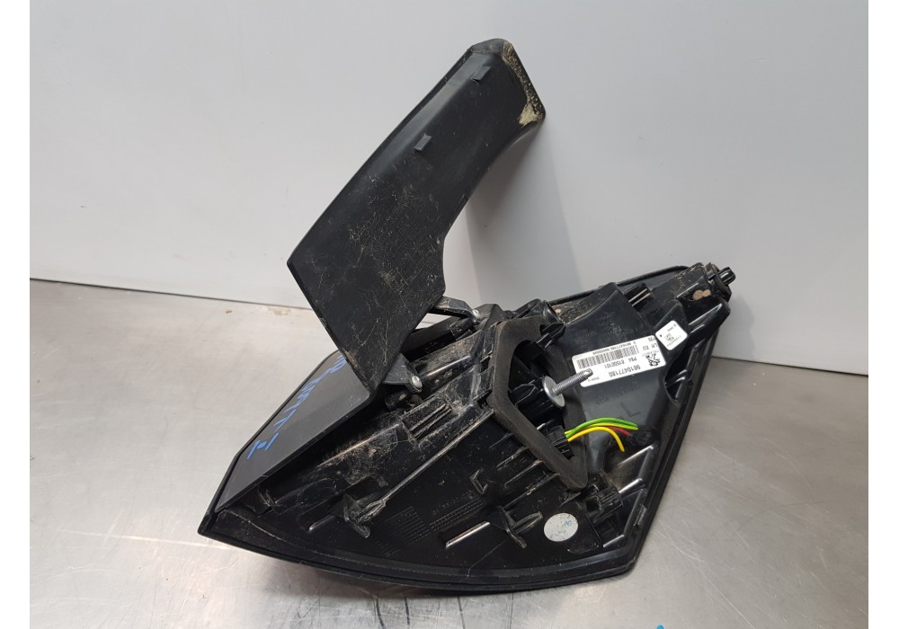 Recambio de piloto trasero izquierdo para peugeot 3008 active referencia OEM IAM 9810477180   Recambio de piloto trasero izquierdo para peugeot 3008 active referencia OEM IAM 9810477180