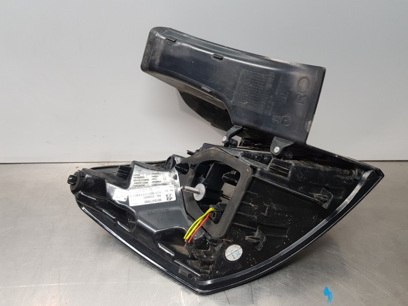 Recambio de piloto trasero derecho para peugeot 3008 active referencia OEM IAM 9810477080   Recambio de piloto trasero derecho para peugeot 3008 active referencia OEM IAM 9810477080