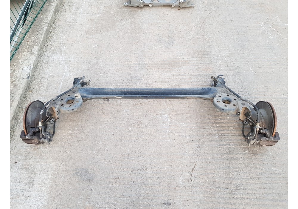 Recambio de puente trasero para toyota auris active referencia OEM IAM 4210102260   Recambio de puente trasero para toyota auris active referencia OEM IAM 4210102260
