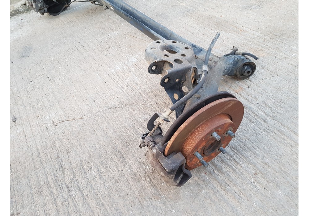 Recambio de puente trasero para toyota auris active referencia OEM IAM 4210102260   Recambio de puente trasero para toyota auris active referencia OEM IAM 4210102260
