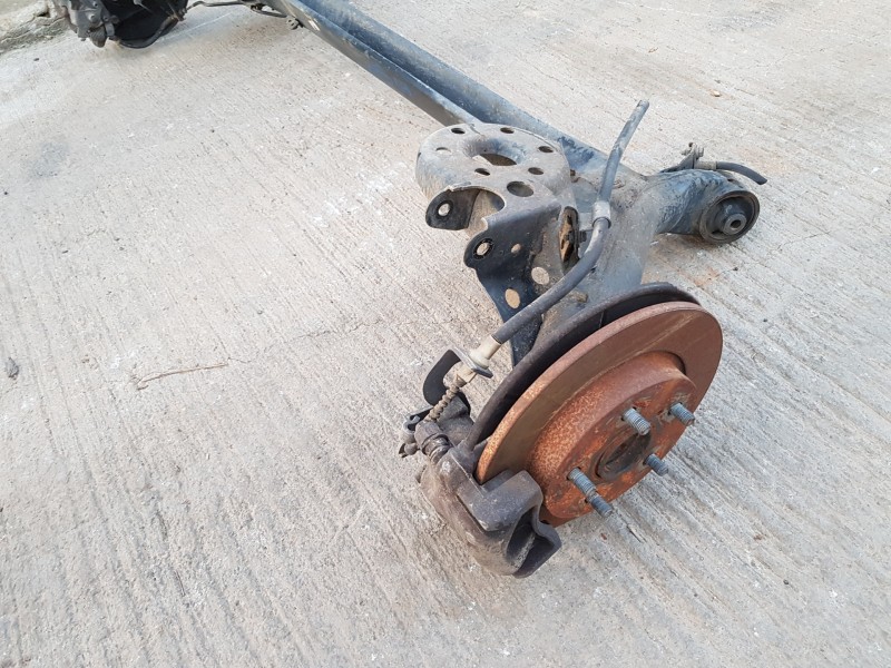Recambio de puente trasero para toyota auris active referencia OEM IAM 4210102260   Recambio de puente trasero para toyota auris active referencia OEM IAM 4210102260