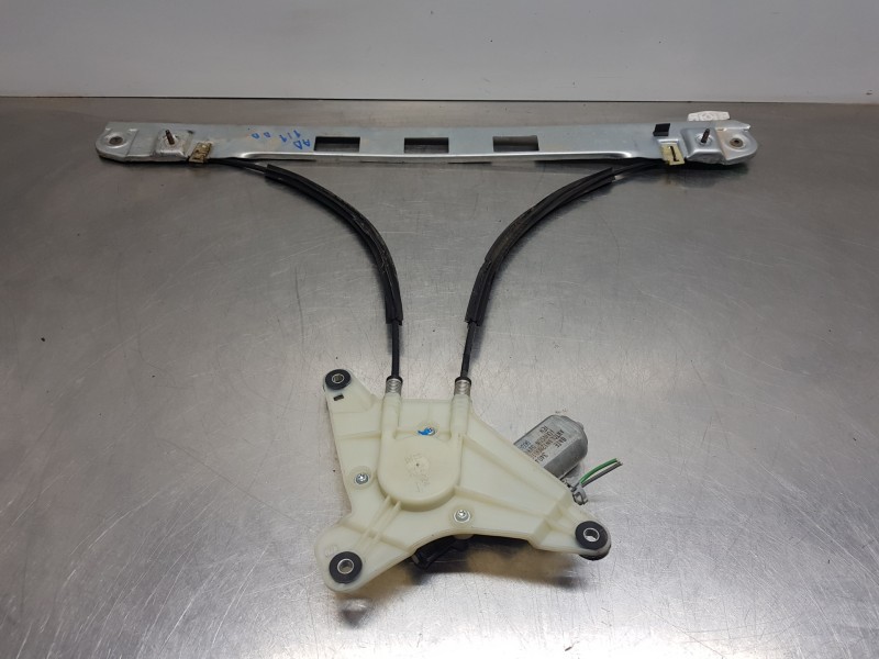 Recambio de elevalunas delantero derecho para renault master iii furgón referencia OEM IAM 807200008R  