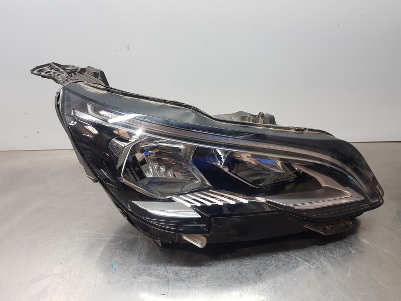 Recambio de faro derecho para peugeot 3008 active referencia OEM IAM 9810478080   Recambio de faro derecho para peugeot 3008 active referencia OEM IAM 9810478080