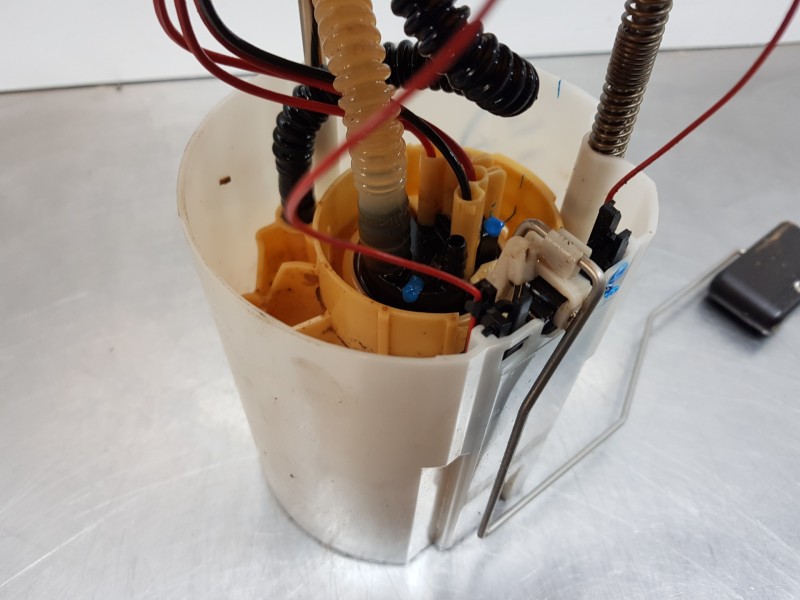 Recambio de aforador para renault master iii furgón referencia OEM IAM 172028505R  