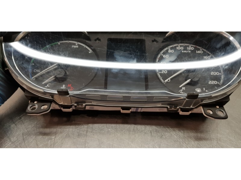 Recambio de cuadro instrumentos para toyota yaris hybrid active referencia OEM IAM 83800F5440  