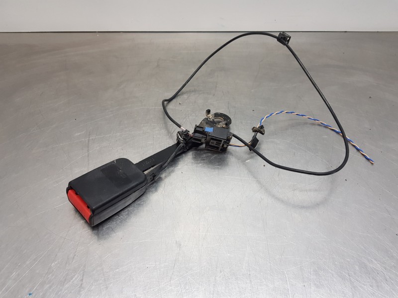 Recambio de enganche del cinturon delantero izq para renault master iii furgón referencia OEM IAM 878163557R  