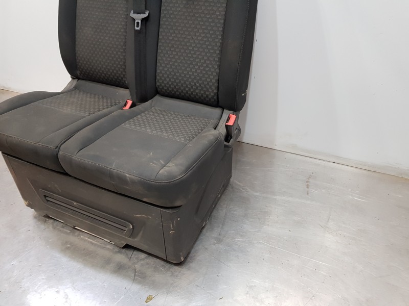 Recambio de asiento delantero derecho para ford transit custom kasten custom referencia OEM IAM 1926702 BK2162534EL 