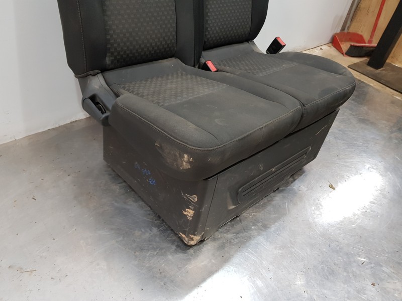 Recambio de asiento delantero derecho para ford transit custom kasten custom referencia OEM IAM 1926702 BK2162534EL 