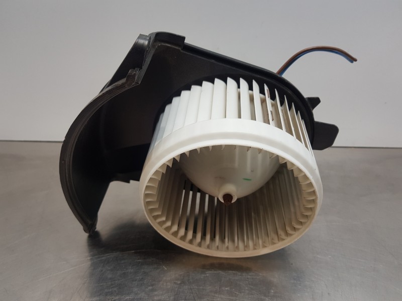 Recambio de motor calefaccion para renault master iii furgón referencia OEM IAM 7701068976 173830100 