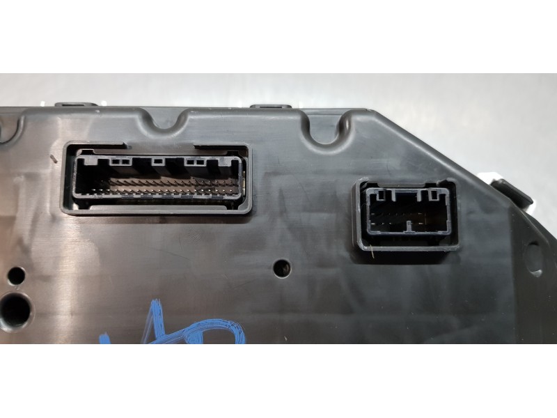 Recambio de cuadro instrumentos para toyota yaris hybrid active referencia OEM IAM 83800F5440  