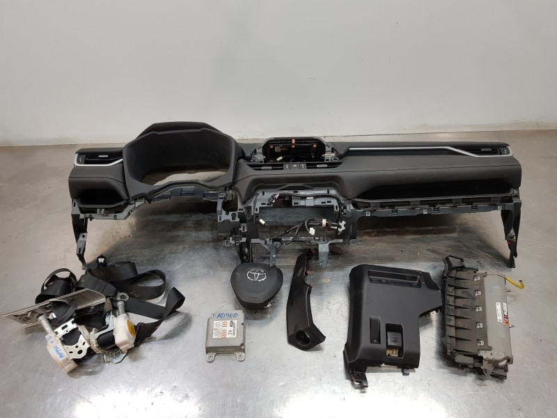 Recambio de kit airbag para toyota rav 4 hybrid referencia OEM IAM 7396042110 8917042A60  Recambio de kit airbag para toyota rav 4 hybrid referencia OEM IAM 7396042110 8917042A60
