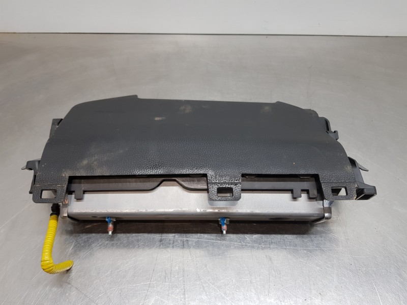 Recambio de kit airbag para toyota rav 4 hybrid referencia OEM IAM 7396042110 8917042A60  Recambio de kit airbag para toyota rav 4 hybrid referencia OEM IAM 7396042110 8917042A60