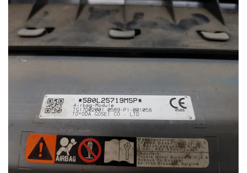 Recambio de kit airbag para toyota rav 4 hybrid referencia OEM IAM 7396042110 8917042A60  Recambio de kit airbag para toyota rav 4 hybrid referencia OEM IAM 7396042110 8917042A60