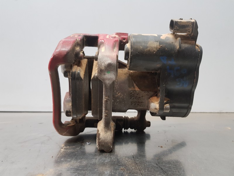 Recambio de pinza freno trasera derecha para mercedes clase a (w177) 200 d referencia OEM IAM A2474232000 A2474230298 