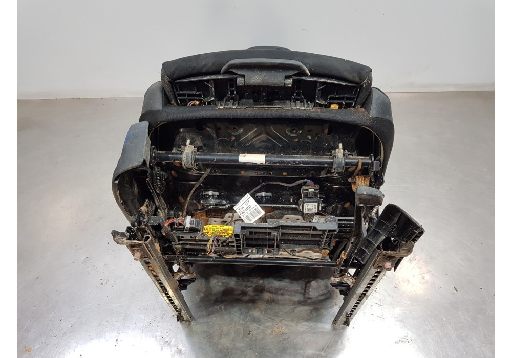 Recambio de asiento delantero derecho para mercedes clase a (w177) 200 d referencia OEM IAM A0009103312 A1779102403 A17791024039