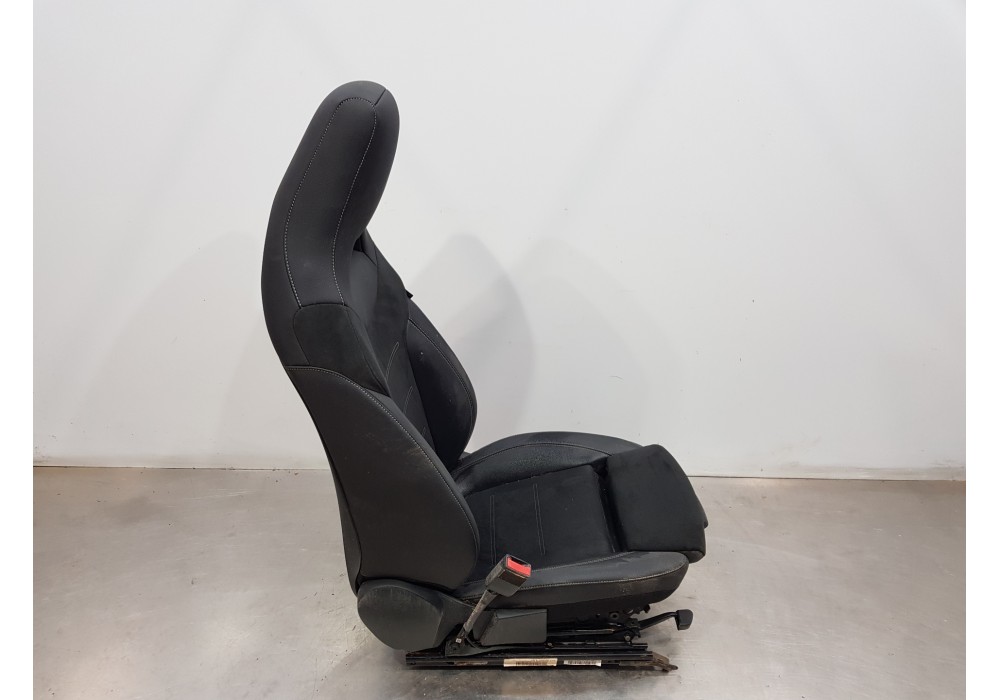 Recambio de asiento delantero izquierdo para mercedes clase a (w177) 200 d referencia OEM IAM A0009103212 A1779108901 A177910790