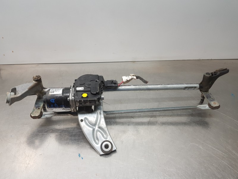 Recambio de motor limpia delantero para mercedes clase a (w177) 200 d referencia OEM IAM A1778204201 A1778204901 