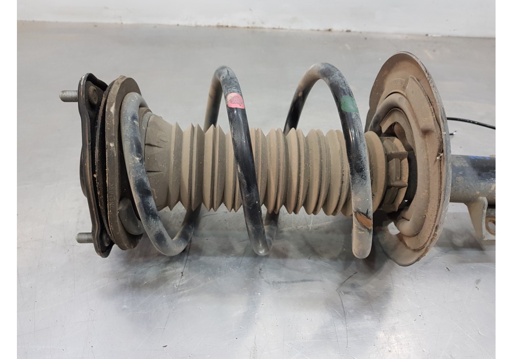 Recambio de amortiguador delantero derecho para toyota rav 4 hybrid referencia OEM IAM 4851080A75 4851042730  Recambio de amortiguador delantero derecho para toyota rav 4 hybrid referencia OEM IAM 4851080A75 4851042730