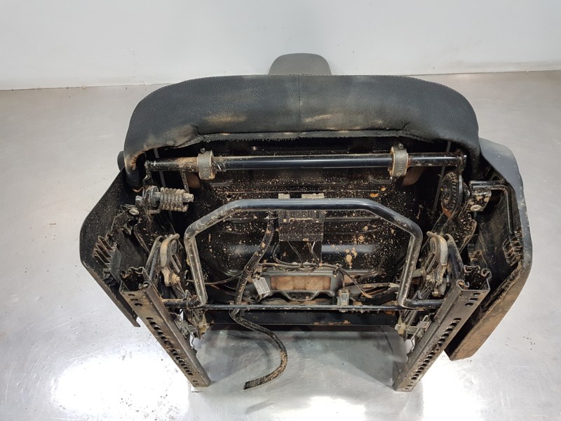 Recambio de asiento delantero izquierdo para ford transit custom kasten custom referencia OEM IAM 1892363 BK2161715BJ  Recambio de asiento delantero izquierdo para ford transit custom kasten custom referencia OEM IAM 1892363 BK2161715BJ