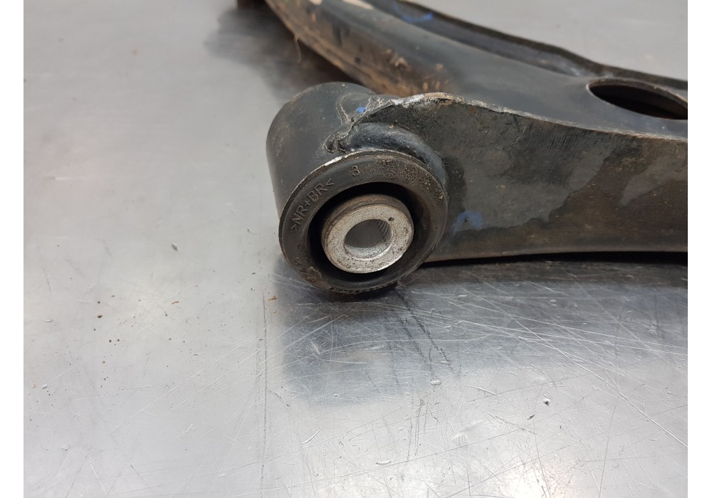 Recambio de brazo suspension inferior delantero derecho para ford transit custom kasten custom referencia OEM IAM 2385105  