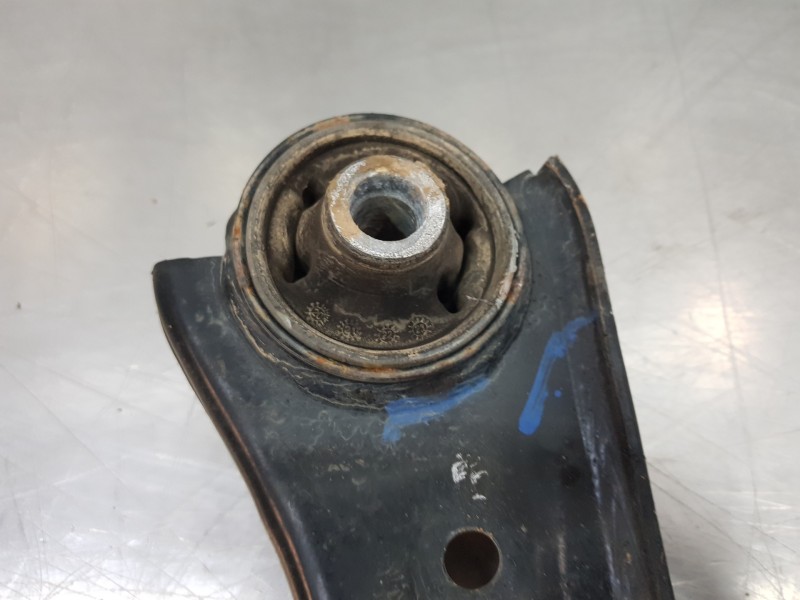 Recambio de brazo suspension inferior delantero derecho para ford transit custom kasten custom referencia OEM IAM 2385105  