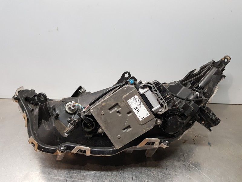 Recambio de faro derecho para toyota rav 4 hybrid referencia OEM IAM 8114542842 8990842020  Recambio de faro derecho para toyota rav 4 hybrid referencia OEM IAM 8114542842 8990842020