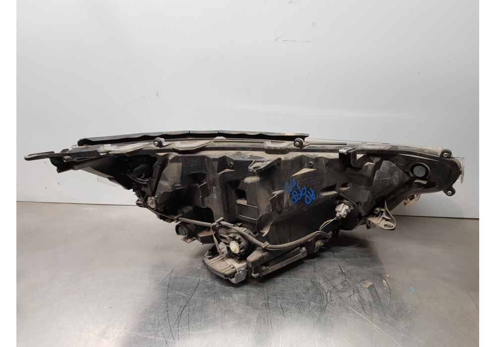 Recambio de faro izquierdo para toyota rav 4 hybrid referencia OEM IAM 8118542842 8990742020  Recambio de faro izquierdo para toyota rav 4 hybrid referencia OEM IAM 8118542842 8990742020