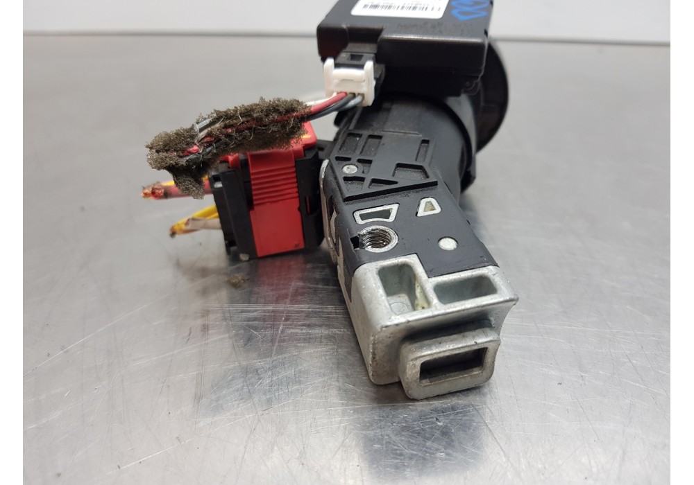 Recambio de antirrobo para dacia sandero stepwey referencia OEM IAM 487003947R   Recambio de antirrobo para dacia sandero stepwey referencia OEM IAM 487003947R