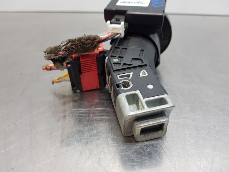 Recambio de antirrobo para dacia sandero stepwey referencia OEM IAM 487003947R   Recambio de antirrobo para dacia sandero stepwey referencia OEM IAM 487003947R