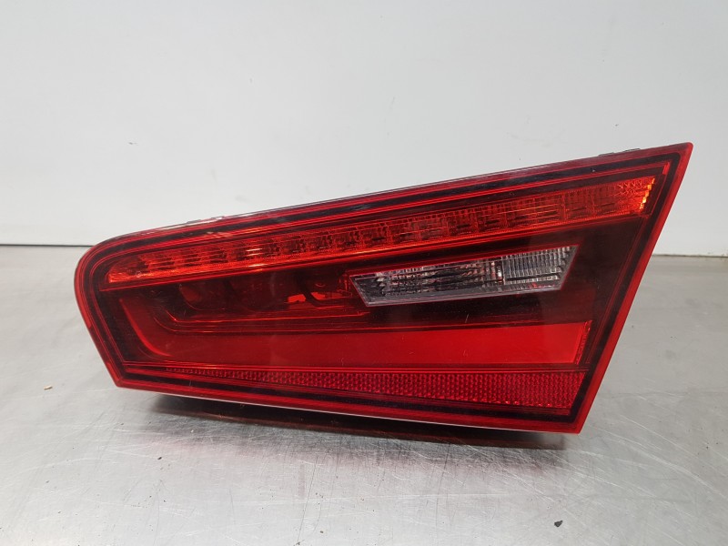 Recambio de piloto trasero derecho interior para audi a3 (8v) attracted referencia OEM IAM 8V3945094B  