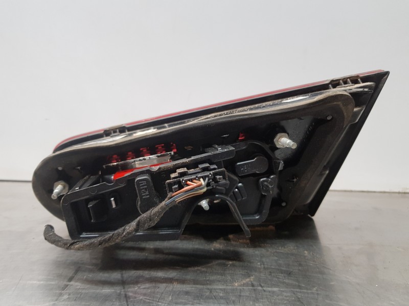 Recambio de piloto trasero izquierdo interior para audi a3 (8v) attracted referencia OEM IAM 8V3945093B  