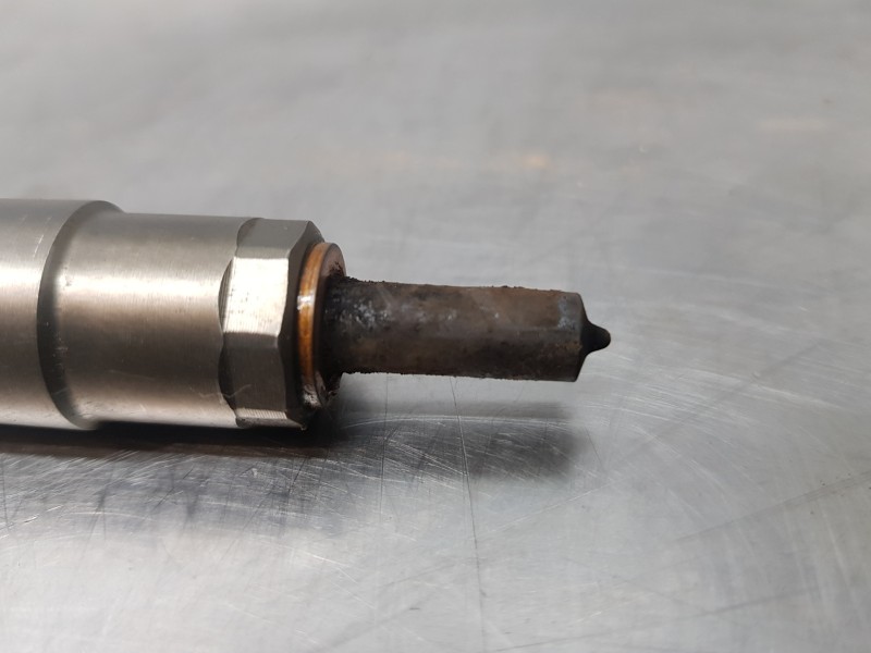 Recambio de inyector para audi a3 (8v) attracted referencia OEM IAM 04L130277AD  