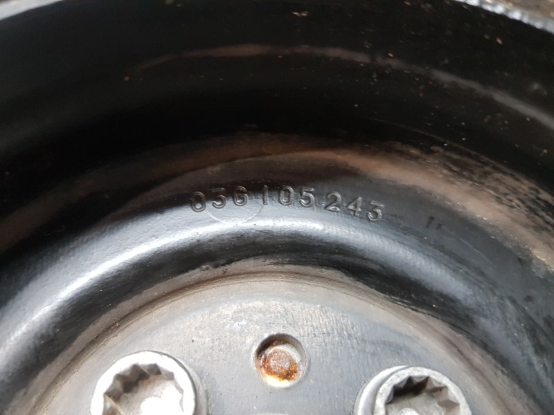 Recambio de polea cigueñal para audi a3 (8v) attracted referencia OEM IAM 04C105243D 03G105243 