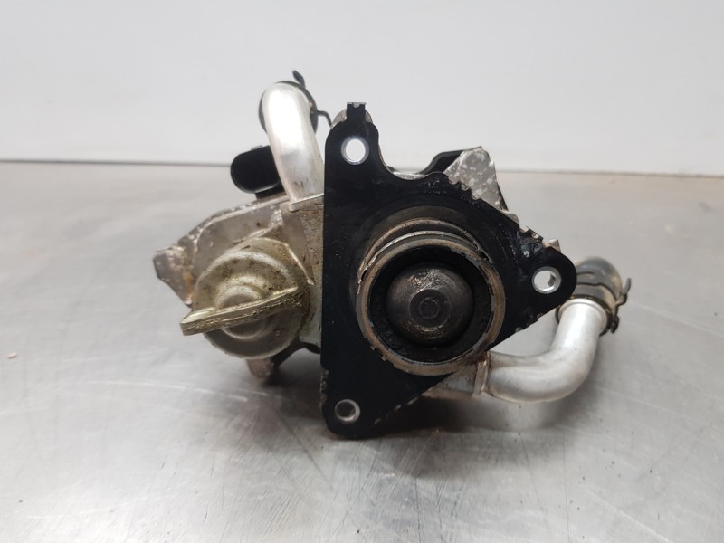 Recambio de valvula egr para audi a3 (8v) attracted referencia OEM IAM 04L131501N  