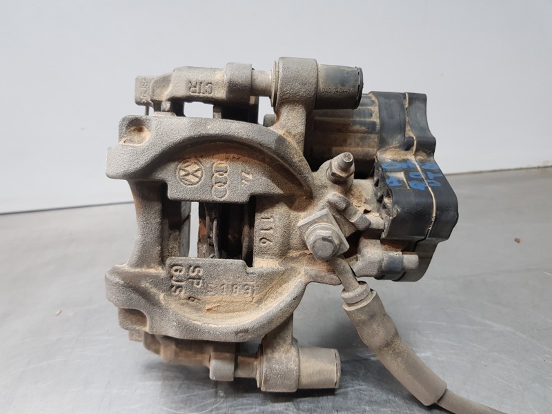 Recambio de pinza freno trasera derecha para audi a3 (8v) attracted referencia OEM IAM 8V0615424D 5Q0615406BR 