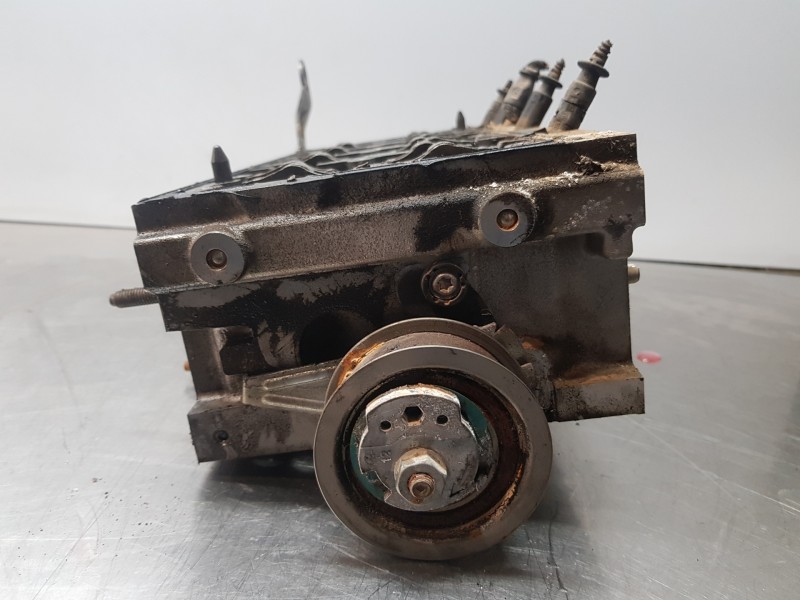 Recambio de culata para audi a3 (8v) attracted referencia OEM IAM 04L103064F 4L103373E 