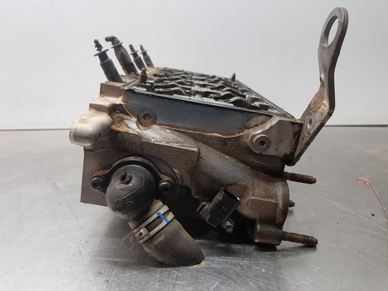 Recambio de culata para audi a3 (8v) attracted referencia OEM IAM 04L103064F 4L103373E 