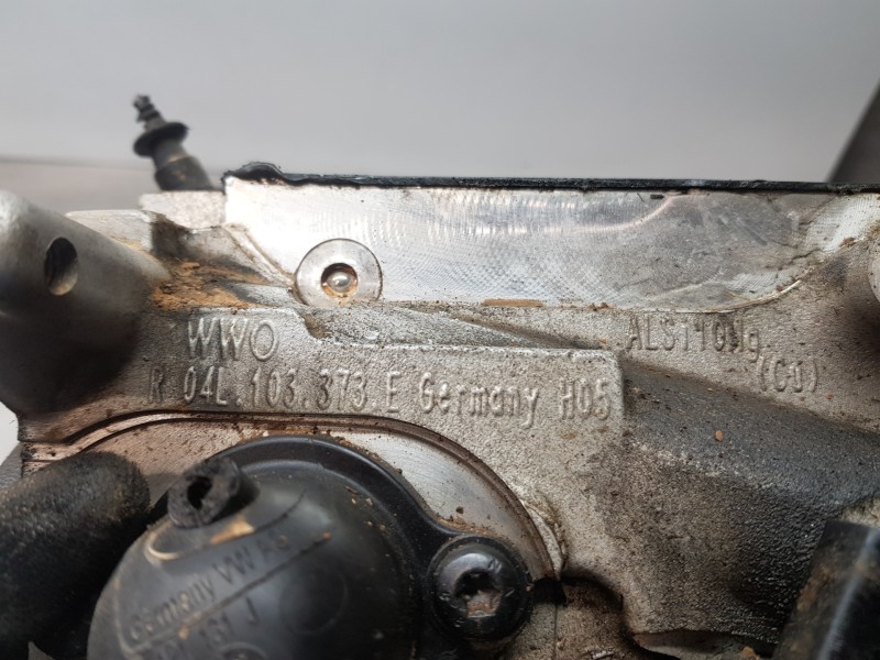 Recambio de culata para audi a3 (8v) attracted referencia OEM IAM 04L103064F 4L103373E 