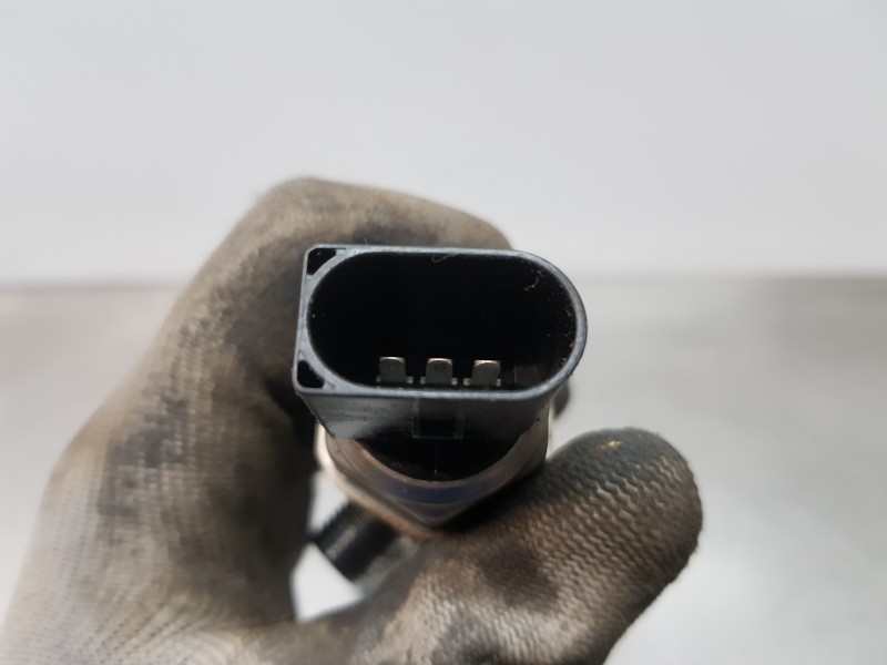 Recambio de rampa inyectora para audi a3 (8v) attracted referencia OEM IAM 04L130089B 057130764AB 