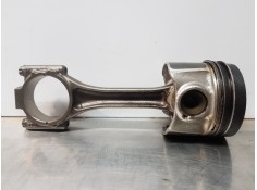 Recambio de biela para audi a3 (8v) attracted referencia OEM IAM 03L105401A  