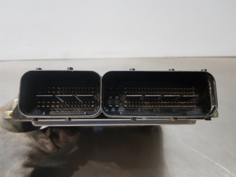 Recambio de centralita motor uce para audi a3 (8v) attracted referencia OEM IAM 04L907309E 0281019175 