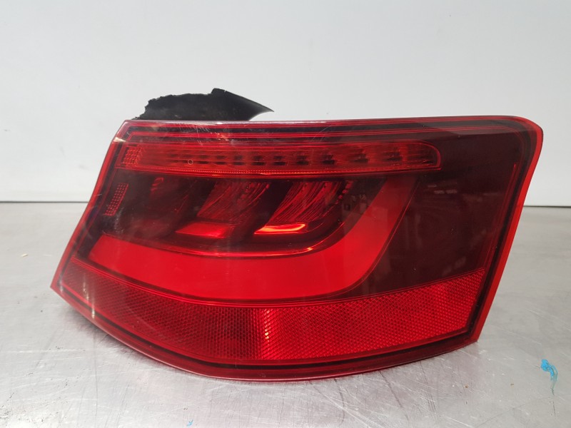 Recambio de piloto trasero derecho para audi a3 (8v) attracted referencia OEM IAM 8V3945096D  